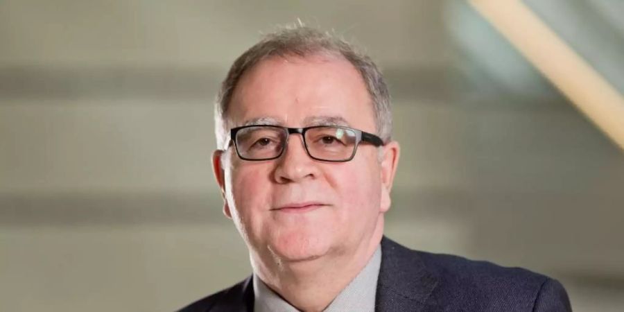 Übt heftige Kritik an den DFL-Plänen zur Fan-Rückkehr: Fritz Sörgel. Foto: Daniel Karmann/dpa