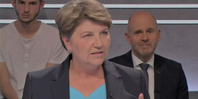 «Arena»-Zoff - So verteidigt Bundesrätin Amherd ihre Kampfjets