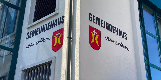 Das Gemeindehaus: Sven Burlet will einen Sitz im Rat.