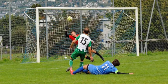 FC Einsiedeln II gewinnt nach langem Kampf