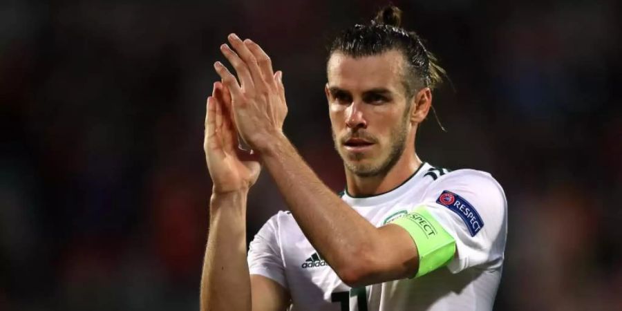 Der Waliser Gareth Bale applaudiert 2018 den Fans nach einem Spiel. Foto: Tim Goode/PA Wire/dpa