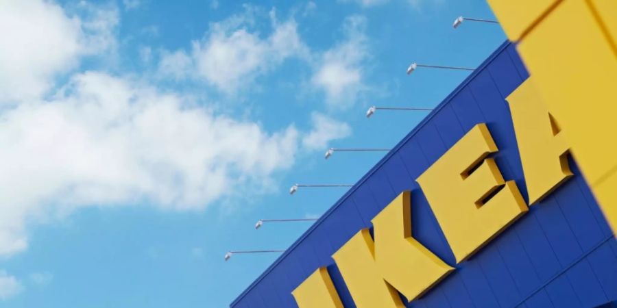 Ikea Schweiz soll wiederholt die Herkunft von Holz für seine Möbel falsch deklariert haben. (Archivbild)