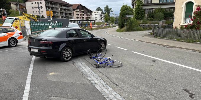 Brunnadern: Unfall zwischen Auto und Velofahrer. Brunnadern: Unfall