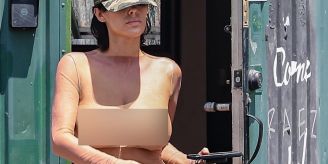 Konsequenzen drohen - Jetzt zeigt sich Kanye-Gattin Bianca oben ohne! Konsequenzen drohen - Jetzt zeigt sich Kanye-Gattin Bianca oben ohne!