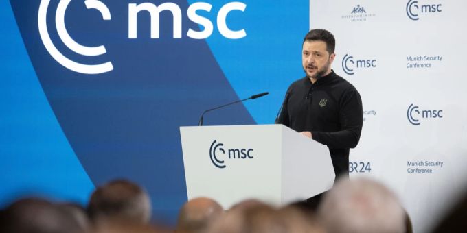 Wolodymyr Selenskyj, Präsident der Ukraine, spricht während der 61. Münchner Sicherheitskonferenz (MSC). Selenskyj