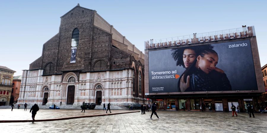 Kirche Plakat Platz Werbung