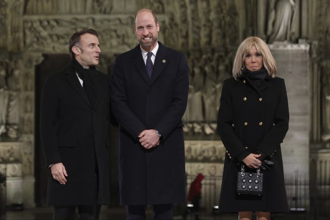 Prinz William in Paris neben Emmanuel Macron und dessen Gattin Brigitte. Prinz William