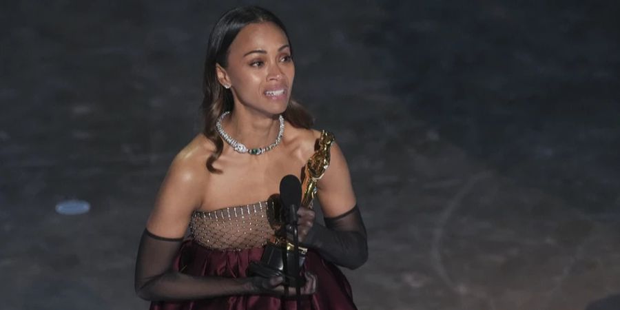 Zoë Saldaña wird für ihre Rolle in «Emilia Pérez» mit dem Oscar für die beste Nebendarstellerin geehrt.