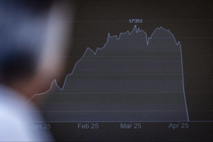 An den Börsen herrscht Unsicherheit wegen der Zollpolitik von Trump. börse