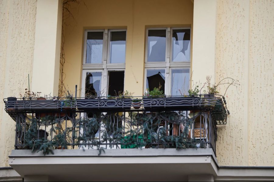 In Deutschland sorgten Kugelbomben in der Silvesternacht für Schäden und mehrere Todesfälle.