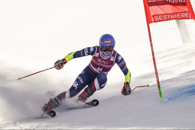 Mikaela Shiffrin beim Riesenslalom in Sestriere. Mikaela Shiffrin