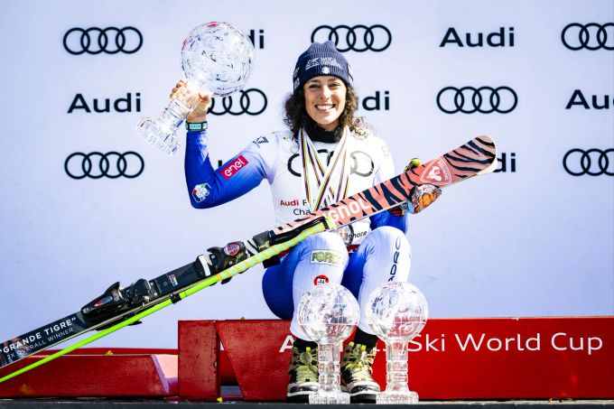 Federica Brignone holte die grosse Kugel, zwei kleine Kugeln und WM-Gold im Riesenslalom. Federica Brignone Ski-Weltcup