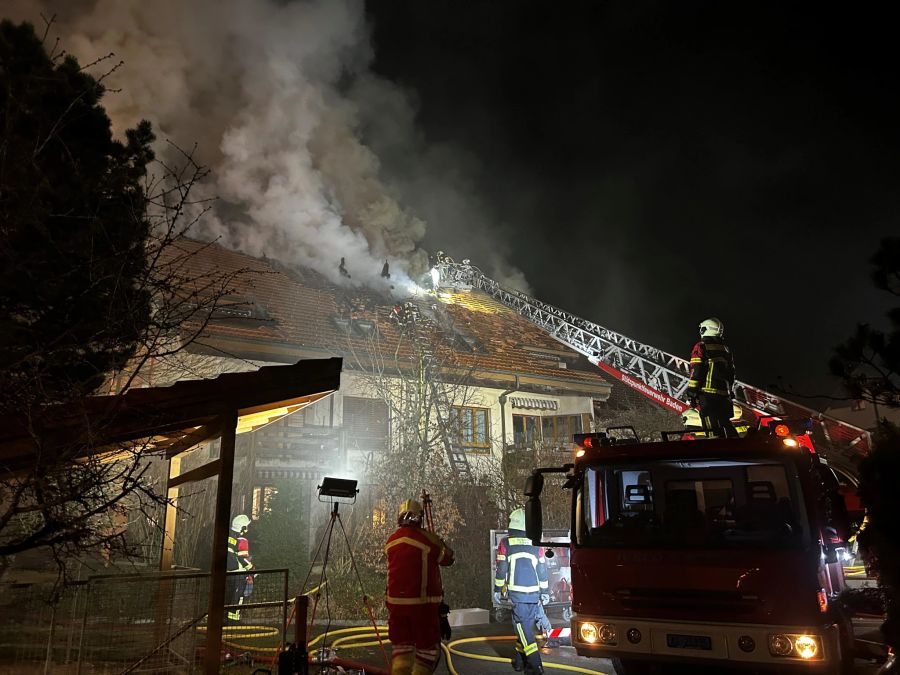 Durch den Brand entstand ein Sachschaden.