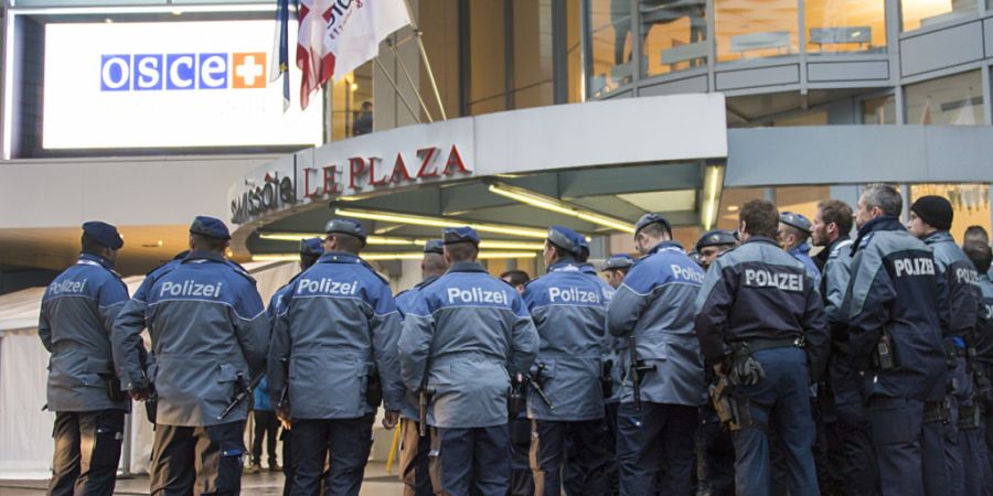 2014 fand in Basel unter einem hohen Sicherheitsaufgebot die OSZE-Ministerkonferenz statt. Der Grosse Rat möchte, dass sich Basel als Gaststadt präsentiert, doch nicht um jeden Preis....