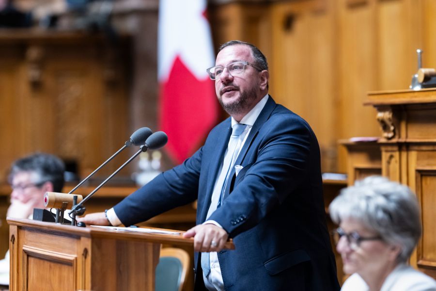 Der Post von Tamy Glauser macht Philipp Matthias Bregy so richtig hässig.