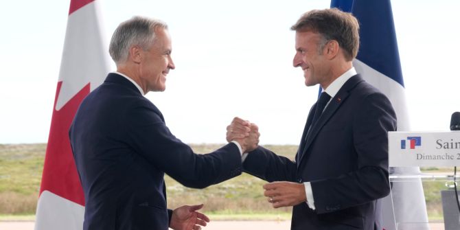 Emmanuel Macon Mark Carney