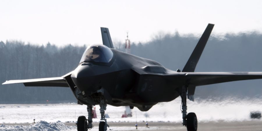Mit dem F-35 werde das «fähigste Kampfflugzeug der Welt» eingeführt, sagte der deutsche Verteidigungsminister Boris Pistorius am Freitag in Texas, wo er den ersten von 35 dieser Kampf...