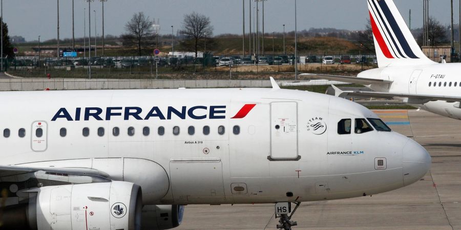 Frankreich und die Niederlanden haben Air France-KLM zu Corona-Zeiten mit Milliardenstaatshilfen unterstützt. (Archivbild)