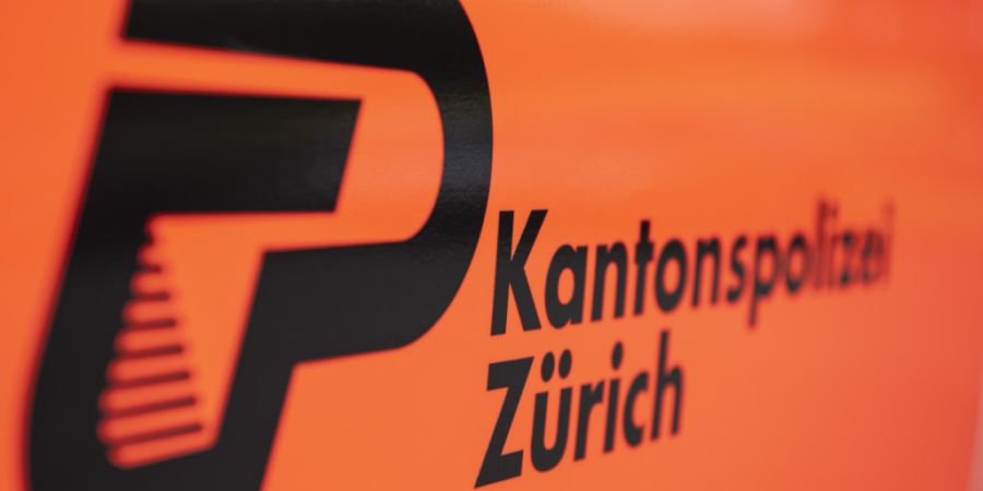 Spezialisten der Kantonspolizei Zürich sicherten am Unfallort Spuren. (Symbolbild)