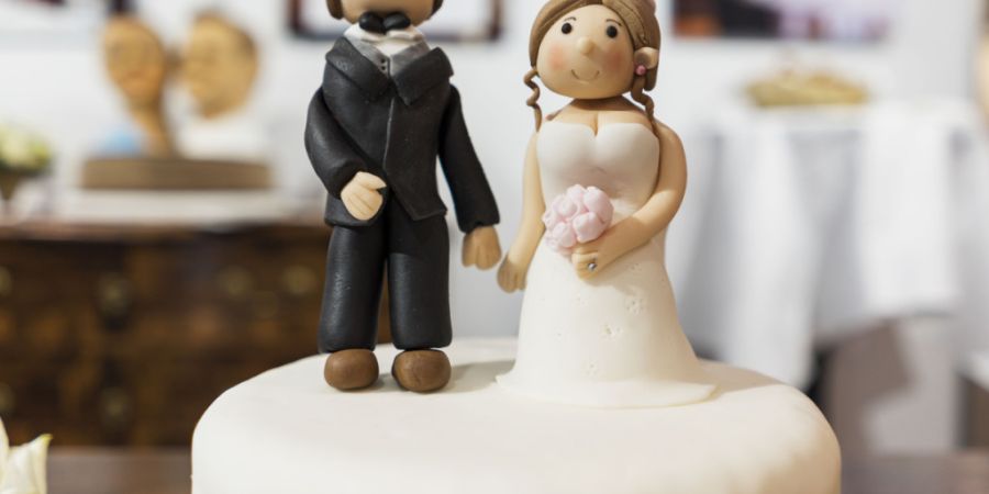 Keine Hochzeit, aber eine gegenseitige Absicherung: Die zuständige Kommission des Ständerates hat gesetzliche Grundlagen für eine formelle Lebenspartnerschaft oder kurz Pacs entworfe...