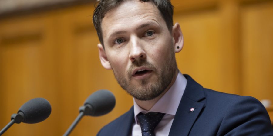 Der Glarner SVP-Landrat Markus Schnyder verlangt zusammen mit Parteikollege Adrian Hager, dass die Glarner Regierung bei strukturell nicht benötigten Überschüssen eine Steuerrückgab...