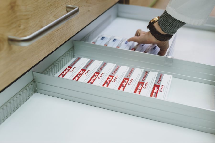 Sie kritisiert, dass die Kontrollen kaum wirksam sind.