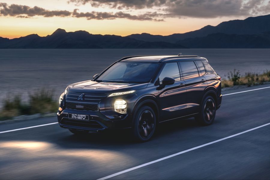 Der Outlander PHEV passt sich dem Lebensstil an und bietet einen flexiblen, geräumigen Laderaum sowie vielseitige Sitze.