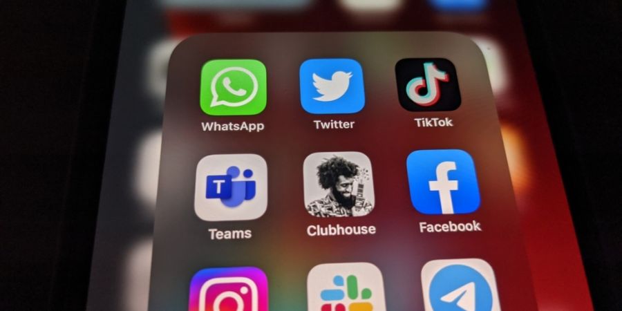 Die Glarner Regierung spricht sich gegen die Schaffung eines neuen Straftatbestandes Cybermobbing aus. (Symbolbild)
