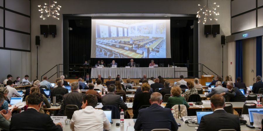 Der Baselbieter Landrat hat am Donnerstag darüber abgestimmt, ob und wie in seinen Reihen künftig digital abgestimmt werden kann. Er tagt derzeit im Stadtsaal Liestal.