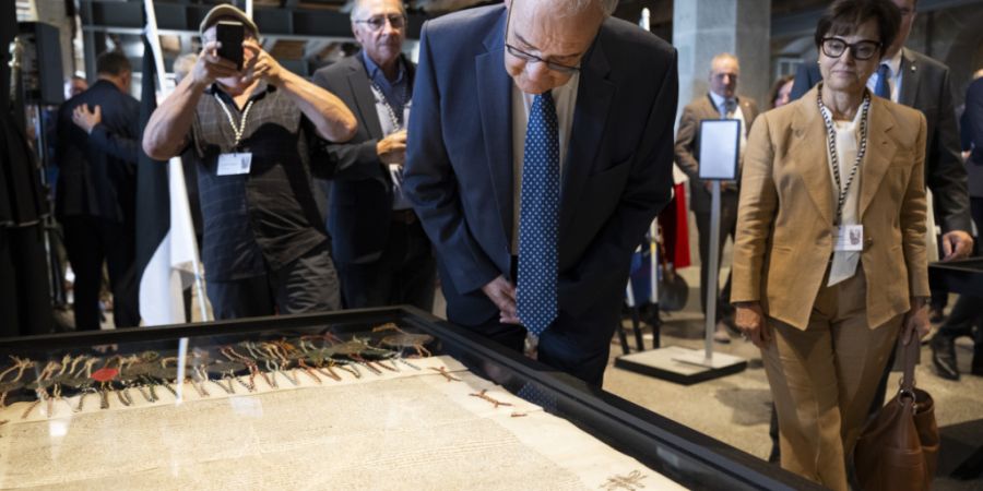 Der Eintrag des «Ewigen Friedens» von Freiburg in die Unesco-Liste des Weltdokumentenerbes zeugt von der Anerkennung seiner weltgeschichtlichen Bedeutung. Bundespräsident Guy Parmelin ...