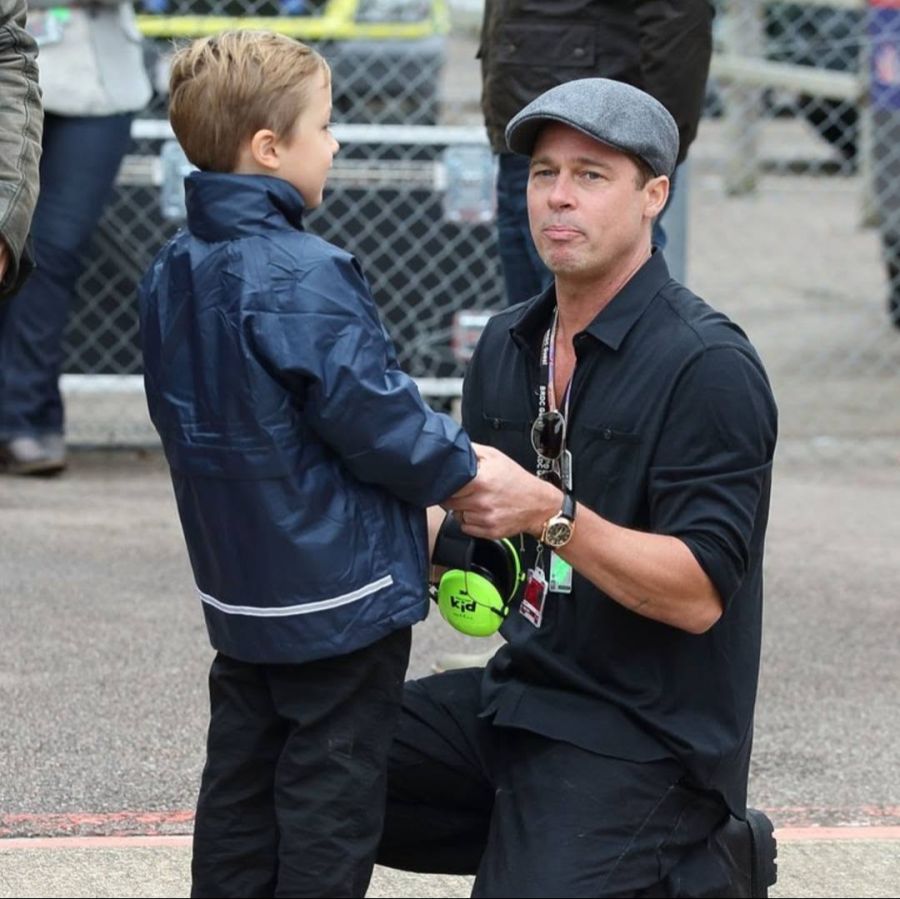 Brad Pitt mit Sohn Knox bei einem früheren öffentlichen Auftritt. Heute hält sich der 17-Jährige weitgehend aus dem Rampenlicht heraus.