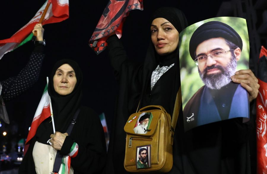Ajatollah Modschtaba Chamenei befürwortet die Gespräche, eine Hardliner-Fraktion aber nicht.
