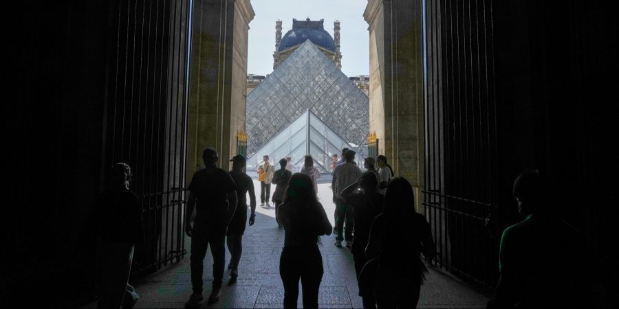louvre