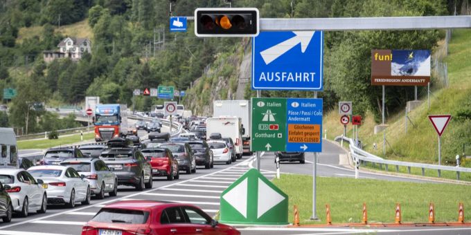 Profis verraten - Mit diesen Tricks kommst du am Pfingst-Stau vorbei