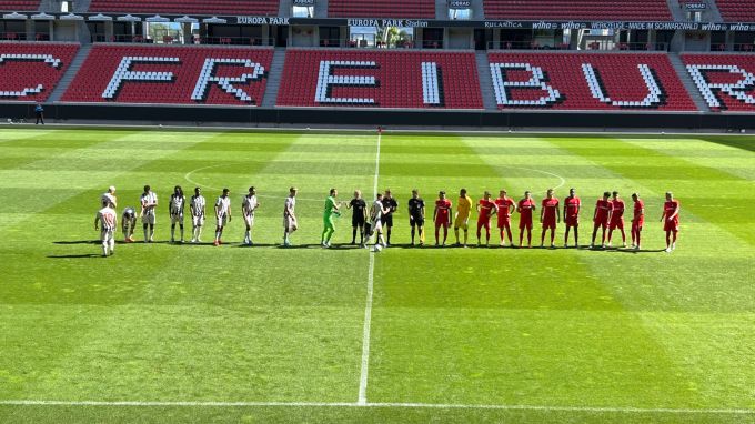 Der FC Basel bestritt gegen den SC Freiburg ein Testspiel. fc basel