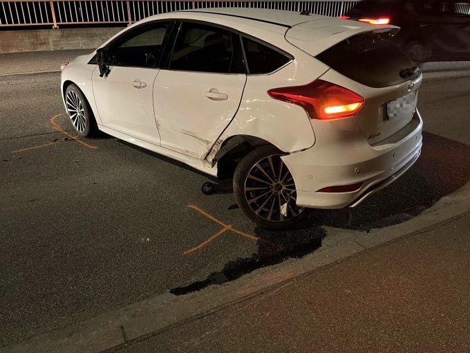 Beim Unfall entstand ein Sachschaden. Sachschaden.
