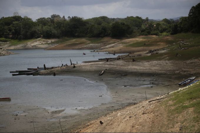 Panama litt dieses Jahr unter einer Dürre, dadurch war auch die Durchfahrt durch den Panama-Kanal beeinträchtigt. Panama