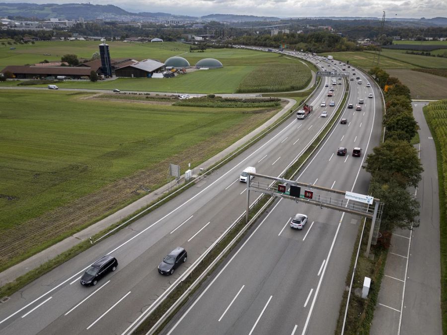 Am 24. November entscheidet die Schweiz über die Engpassbeseitigung auf den Autobahnen.