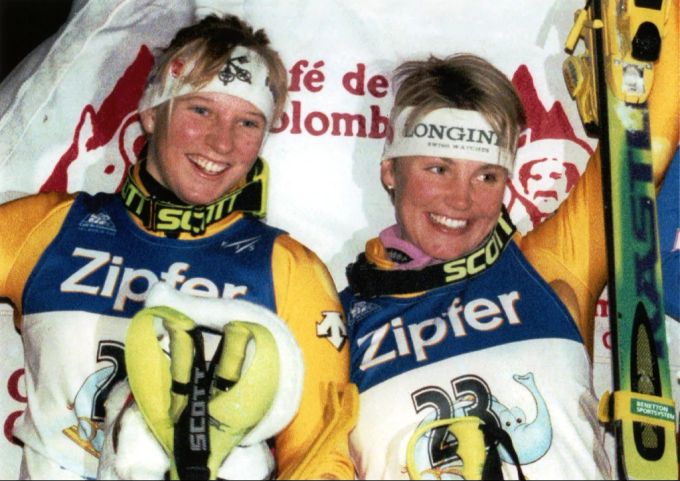 Sonja Nef (rechts) gewinnt 1996 in Sestriere vor Marlies Oester. Sonja Nef