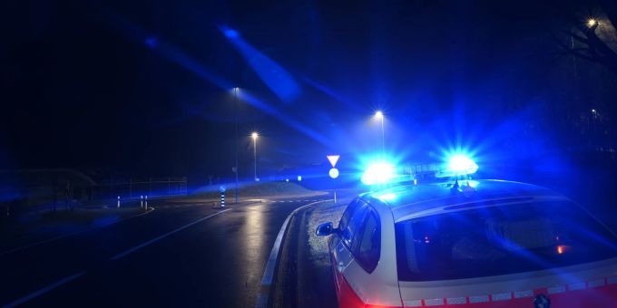 Thusis GR - Fahrzeug vollständig ausgebrannt – Person tot aufgefunden