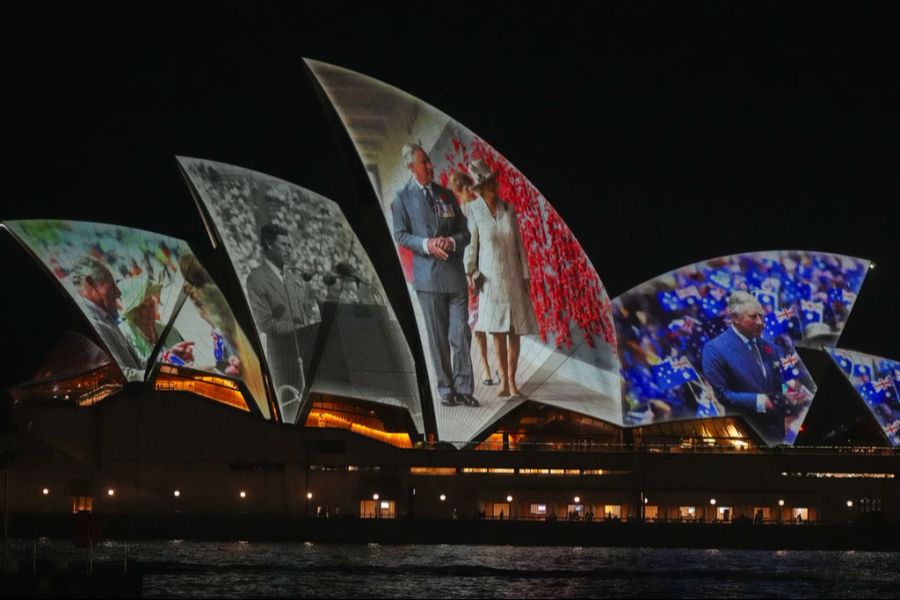 Zur Feier des königlichen Besuchs wurde die Sydney Opera beleuchtet.