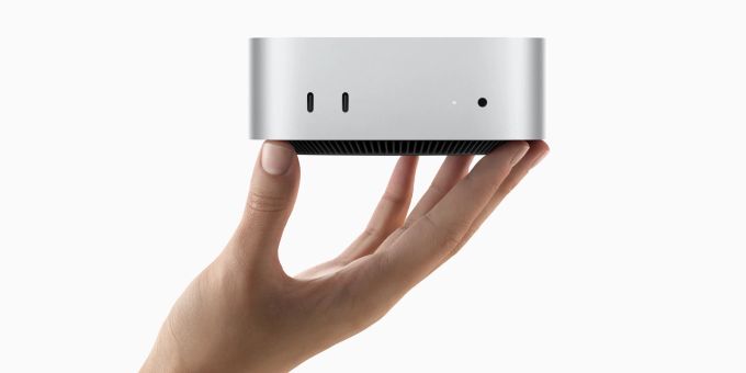 Mit dem M4 und M4 Pro bringt der neue Mac mini eine unglaubliche Performance und Konnektivität in ein Design, das so klein ist, dass es in eine Hand passt. Mac Mini M4 und M4 Pro