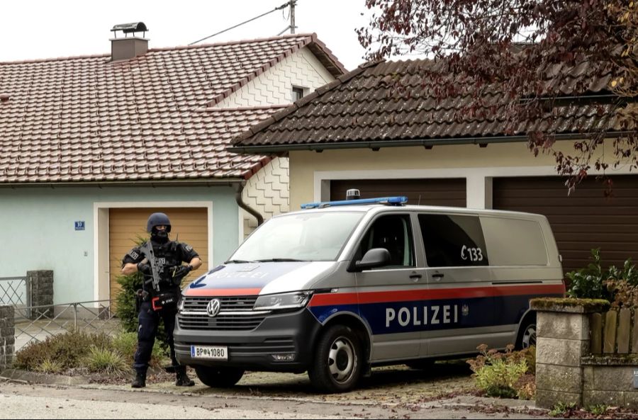 Das zweite Opfer wurde bei sich zu Hause auf dem Sofa erschossen.