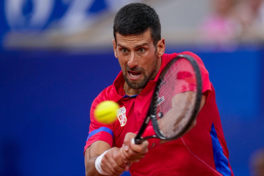 «Ich muss mich vom medizinischen Team durchchecken lassen», sagt Djokovic vor dem Halbfinal gegen Lorenzo Musetti.