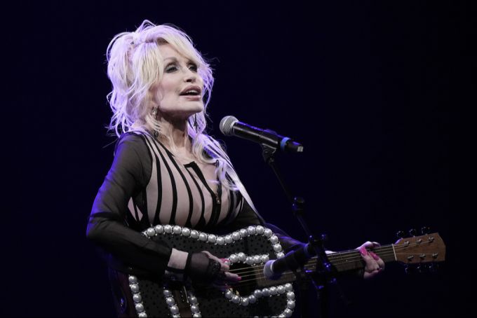 Dolly Parton sagte für die Netflix-Kochshow von Meghan Markle ab, wohl zum Schutz ihres Rufes, wie jetzt bekannt wird. Dolly Parton Meghan Markle