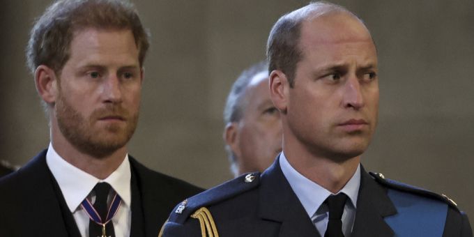 Prinz Harry und Prinz William wenige Tage nach dem Tod von Queen Elizabeth II. im September 2022. Prinz Harry