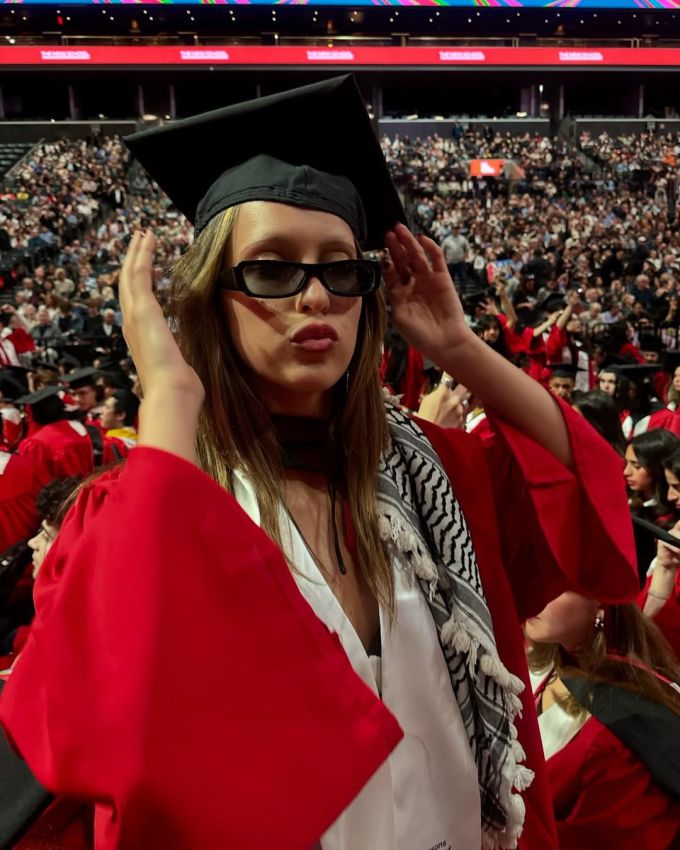 Aydan Nix hat kürzlich ihr Studium in Modedesign abgeschlossen. Bella Hadid