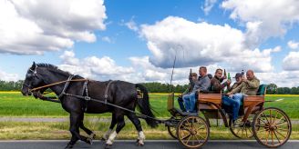 Vatertag 2025 - Regeln und Traditionen in Deutschland Vatertag 2025 - Regeln und Traditionen in Deutschland