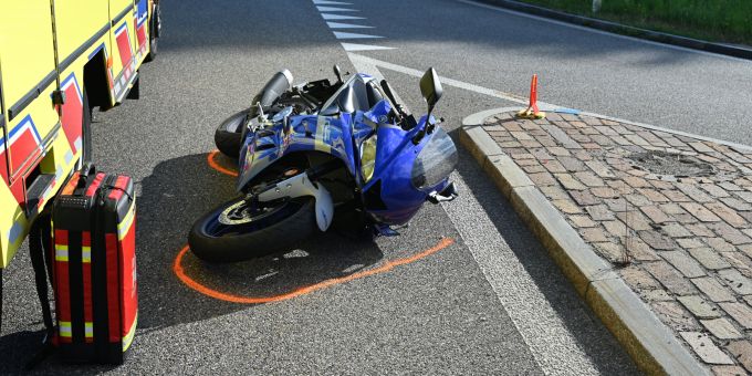 Rapperswil-Jona SG: Unfall zwischen Motorrad und Auto. Rapperswil-Jona SG