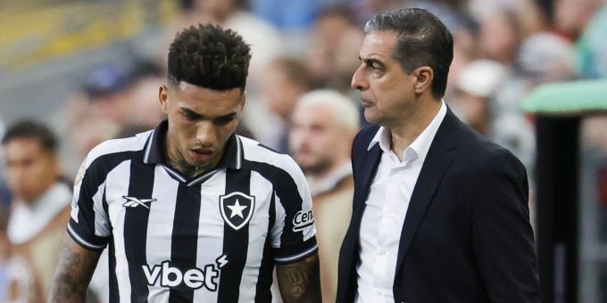 Botafogo wirft nach dem Klub-WM-Aus seinen Trainer Renato Paiva raus. Klub-WM Botafogo Renato Paiva